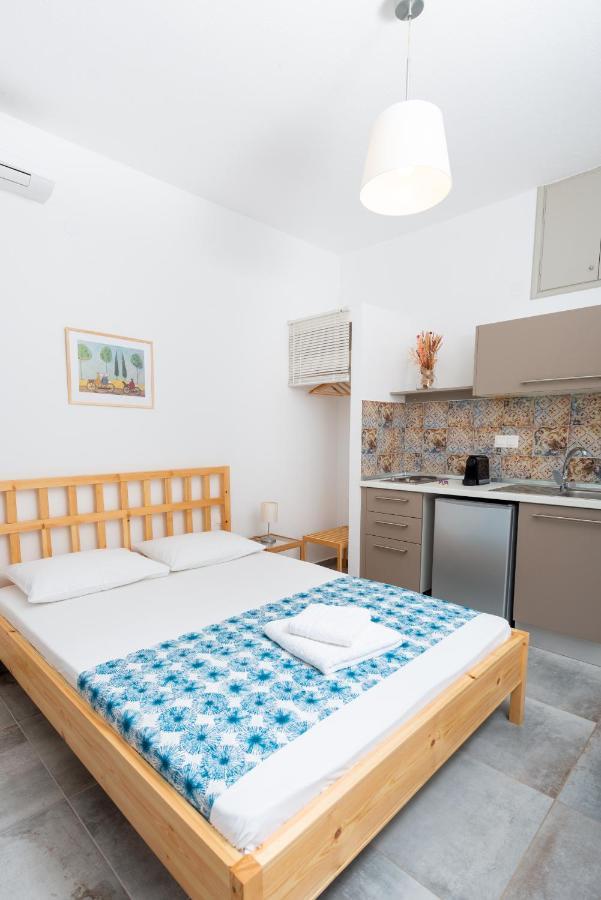 Avli Apartments Pyrgadikia Bagian luar foto